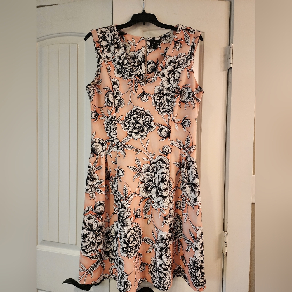 Worthington Peach Floral Dress Career Cocktail V-Neck Sleeveless